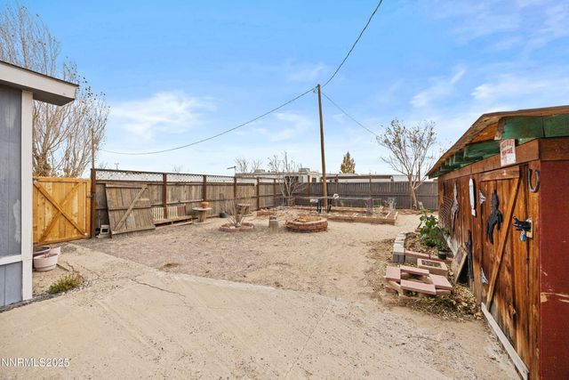 5225 Deodar Street, Silver Springs, NV 89429