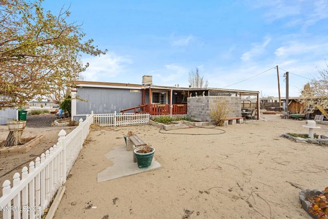 5225 Deodar Street, Silver Springs, NV 89429