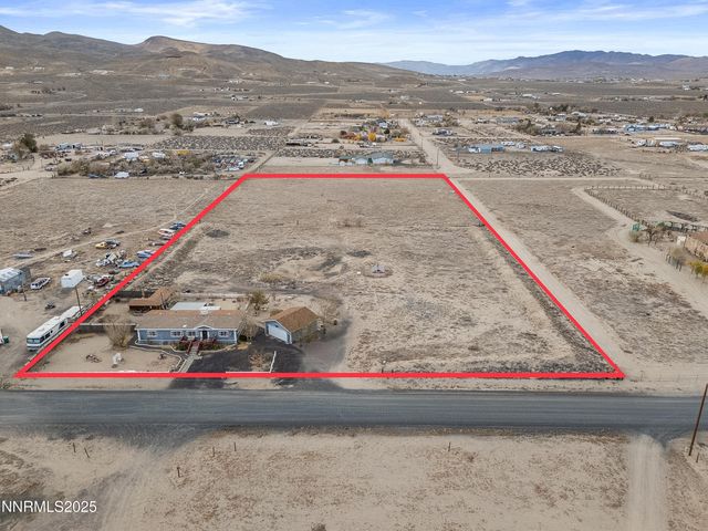 5225 Deodar Street, Silver Springs, NV 89429