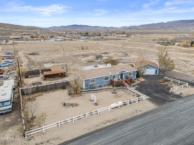 5225 Deodar Street, Silver Springs, NV 89429