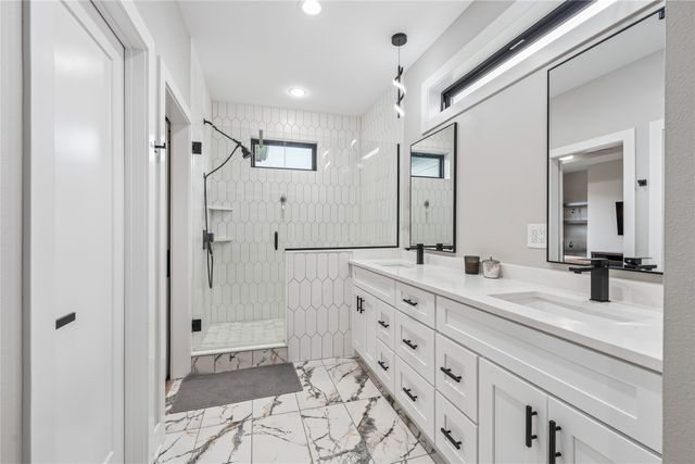 1050 Harrington Way, Waukee, IA 50263