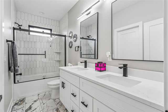 1050 Harrington Way, Waukee, IA 50263