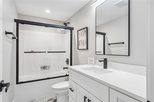 1050 Harrington Way, Waukee, IA 50263