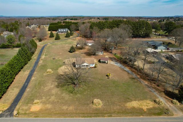 750 Goodjoin Road, Campobello, SC 29322