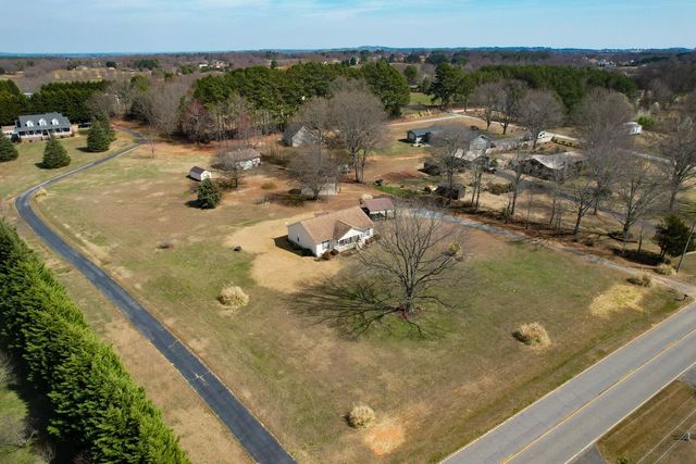 750 Goodjoin Road, Campobello, SC 29322