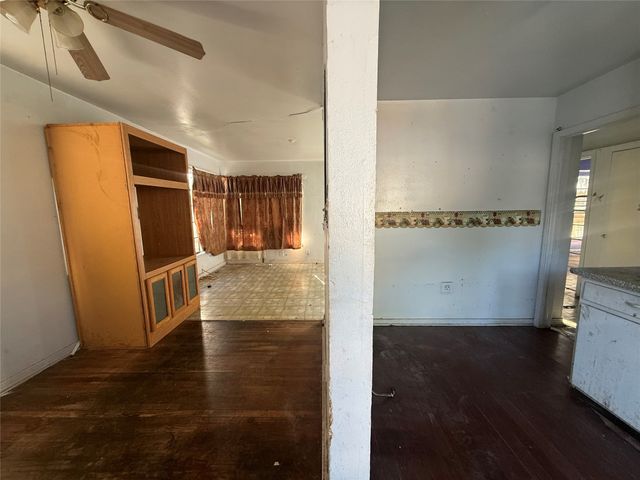426 Krueger Street, Dallas, TX 75224