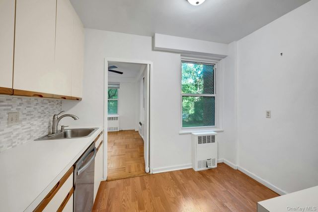 281 Garth Road C2H, Scarsdale, NY 10583