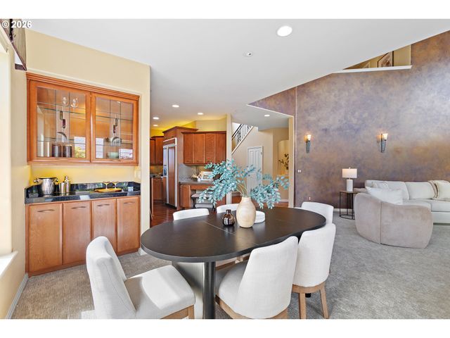 3088 N HOLLADAY Dr, Cornelius, OR 97113