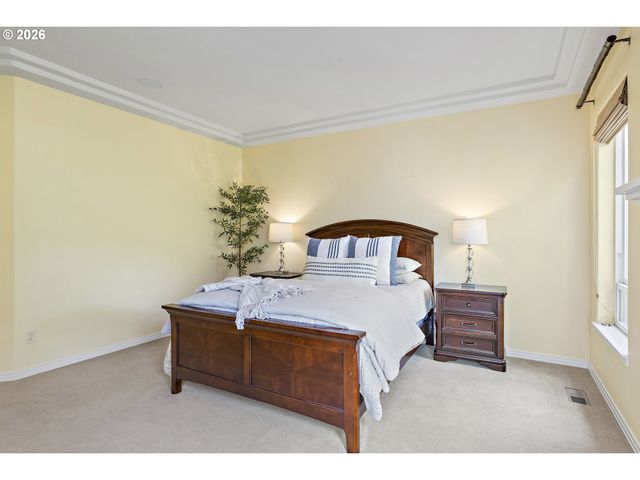 3088 N HOLLADAY Dr, Cornelius, OR 97113