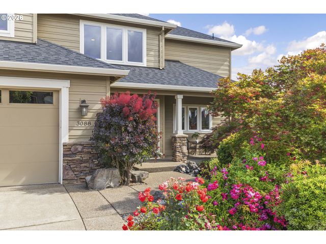 3088 N HOLLADAY Dr, Cornelius, OR 97113