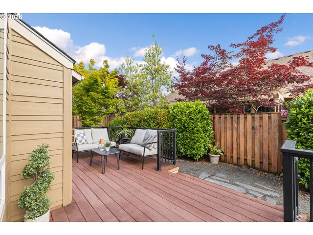 3088 N HOLLADAY Dr, Cornelius, OR 97113