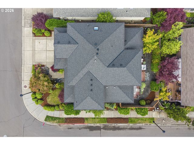 3088 N HOLLADAY Dr, Cornelius, OR 97113