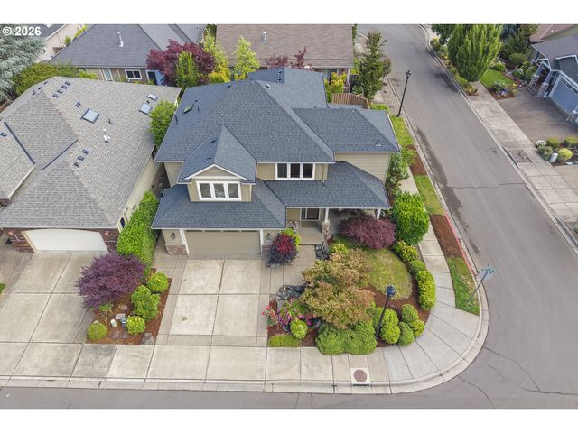 3088 N HOLLADAY Dr, Cornelius, OR 97113