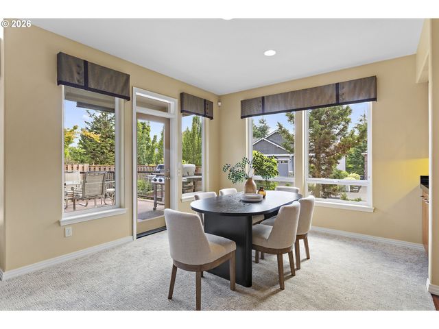 3088 N HOLLADAY Dr, Cornelius, OR 97113