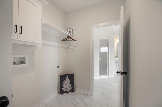 1027 Fir Lane, Liberty, MO 64068