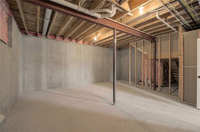 1027 Fir Lane, Liberty, MO 64068