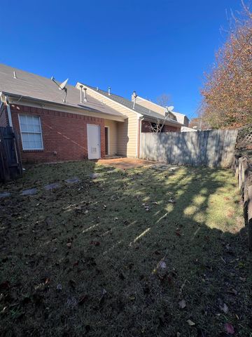 7875 BRADY CREEK CV, Memphis, TN 38016