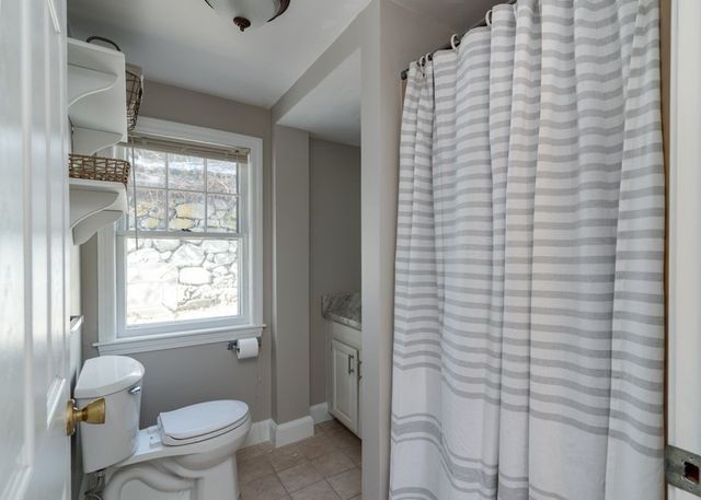 132 Grant St 132, Lexington, MA 02420
