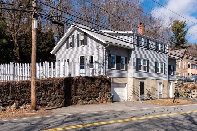 132 Grant St 132, Lexington, MA 02420