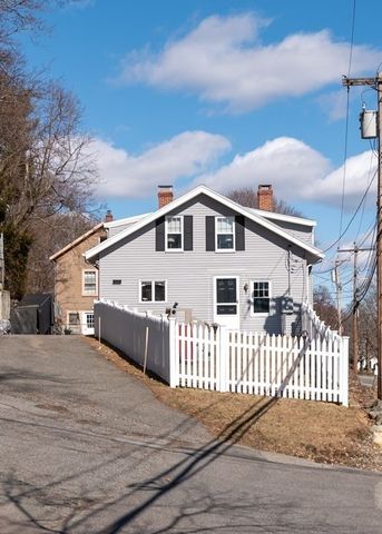 132 Grant St 132, Lexington, MA 02420