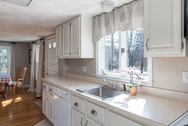 132 Grant St 132, Lexington, MA 02420