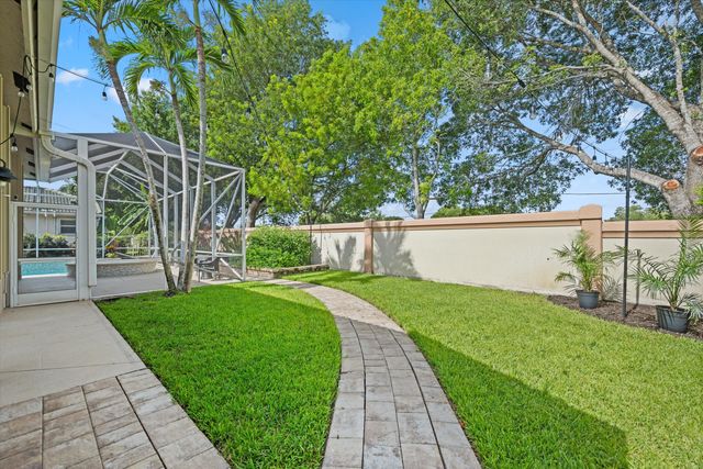 11849 Osprey Point Circle, Wellington, FL 33449