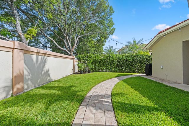 11849 Osprey Point Circle, Wellington, FL 33449