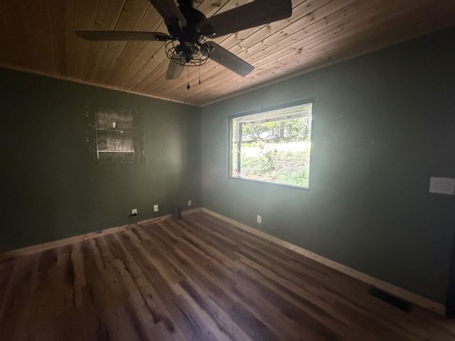 140 Redneck Rd, Ashland City, TN 37015