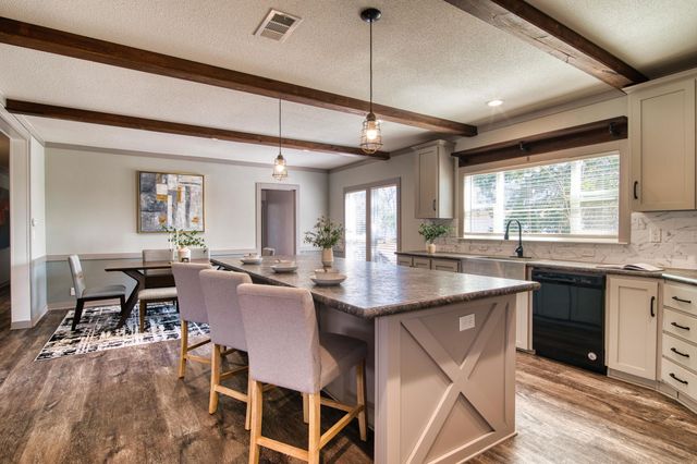 1721 Mesquite Valley Road, Mesquite, TX 75149