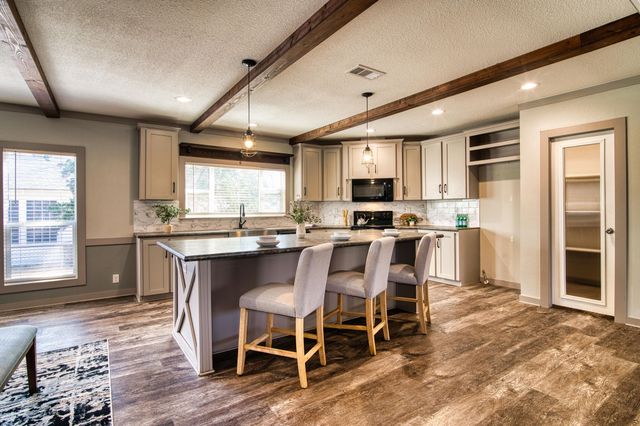 1721 Mesquite Valley Road, Mesquite, TX 75149