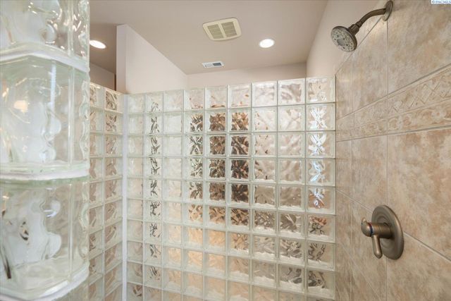 3610 S Johnson Street, Kennewick, WA 99337