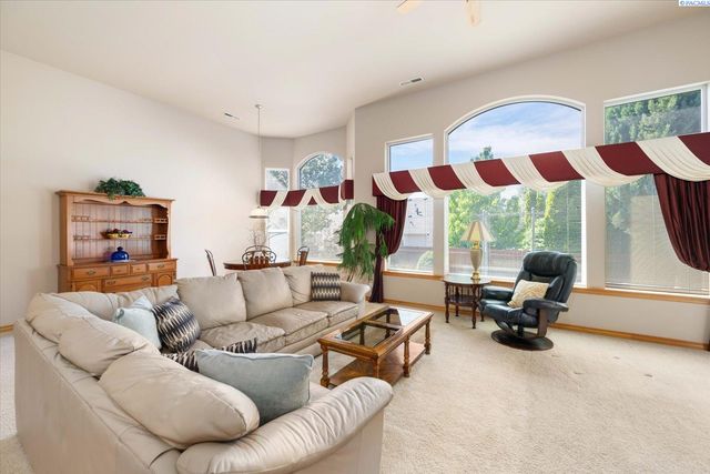 3610 S Johnson Street, Kennewick, WA 99337