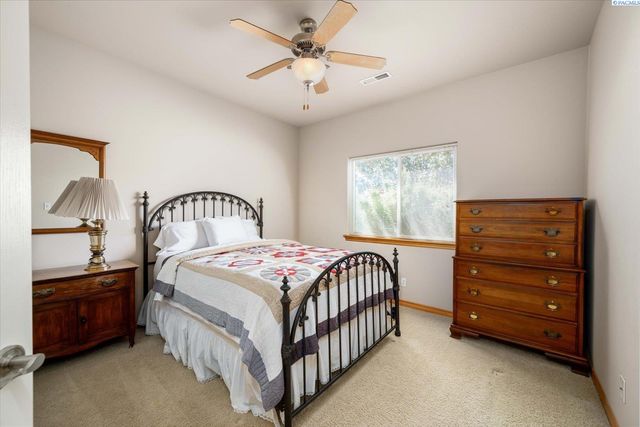 3610 S Johnson Street, Kennewick, WA 99337