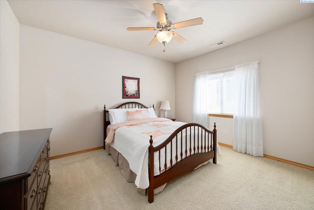 3610 S Johnson Street, Kennewick, WA 99337