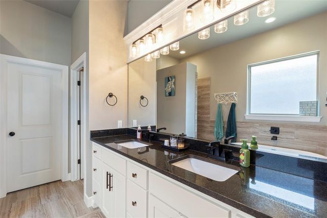 15174 Gray Fox Road, Choctaw, OK 73020