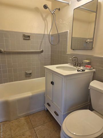 4 Fordham hill Oval 7H, Bronx, NY 10468