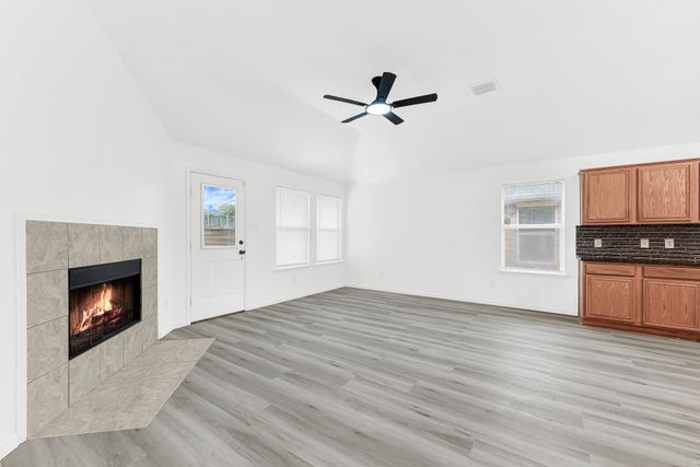 306 Lakefront Drive, Wylie, TX 75098