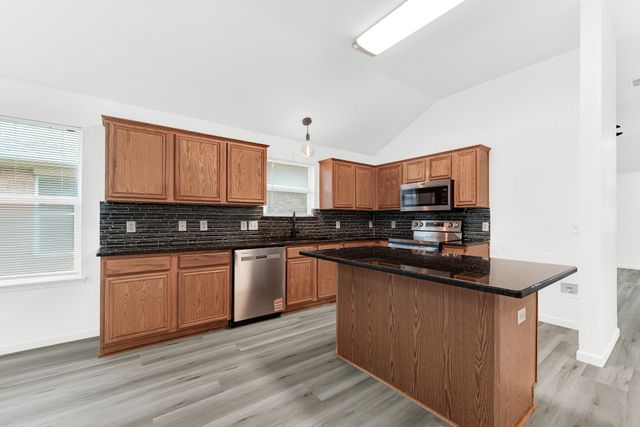 306 Lakefront Drive, Wylie, TX 75098