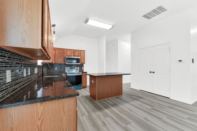 306 Lakefront Drive, Wylie, TX 75098