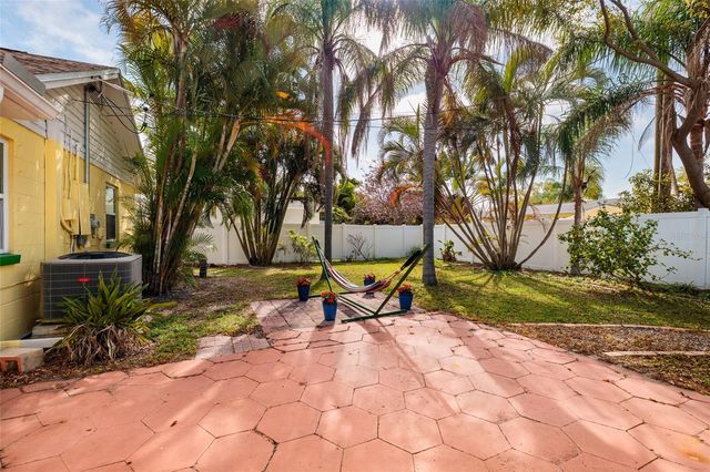 4804 29TH AVENUE S, Gulfport, FL 33711