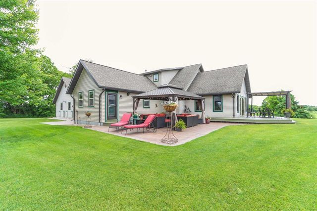 675 DIVINE WAY, Custer, WI 54423