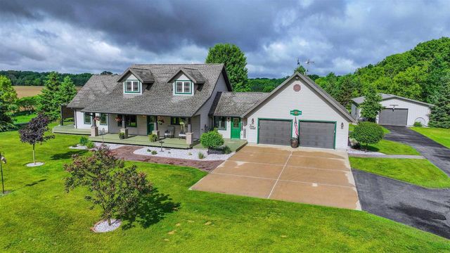 675 DIVINE WAY, Custer, WI 54423