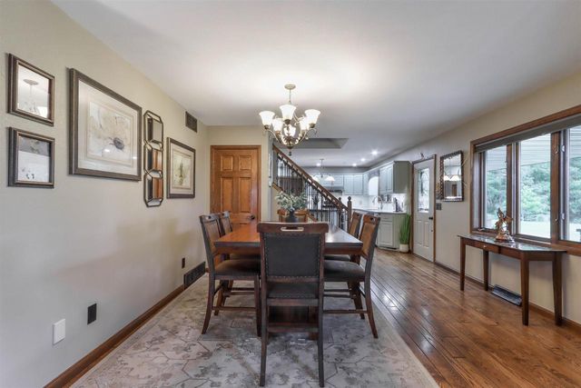 675 DIVINE WAY, Custer, WI 54423
