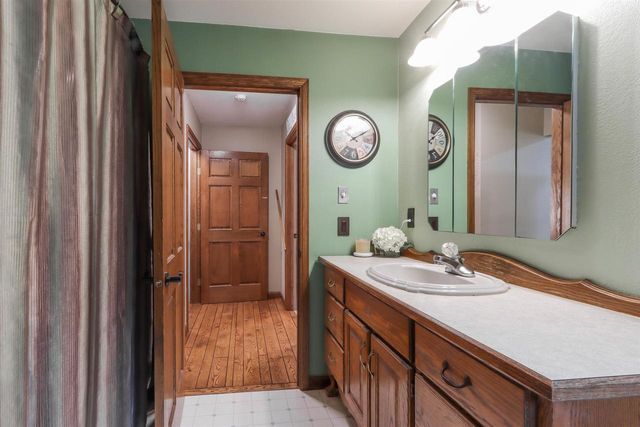 675 DIVINE WAY, Custer, WI 54423