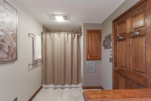 675 DIVINE WAY, Custer, WI 54423