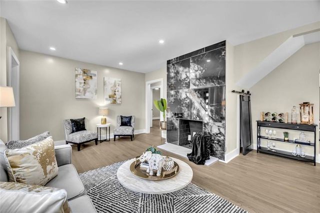 85 E Lake NE Drive, Atlanta, GA 30317