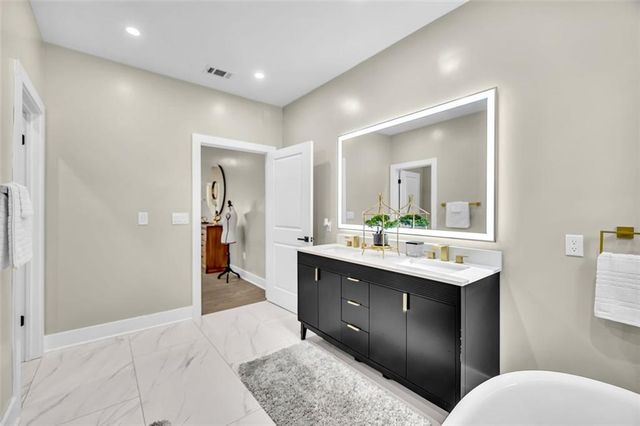 85 E Lake NE Drive, Atlanta, GA 30317