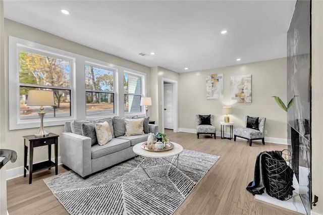 85 E Lake NE Drive, Atlanta, GA 30317