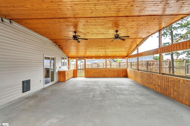 524 Marathon Court, Boiling Springs, SC 29316