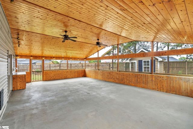 524 Marathon Court, Boiling Springs, SC 29316